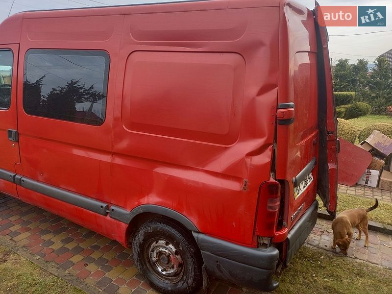 Минивэн Renault Master 2000 в Городке