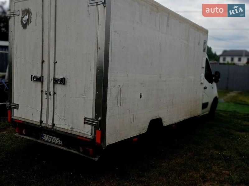 Грузовой фургон Renault Master 2015 в Киеве