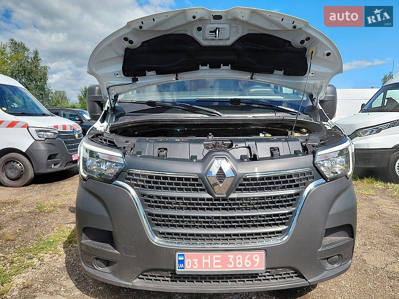 Вантажний фургон Renault Master 2022 в Івано-Франківську