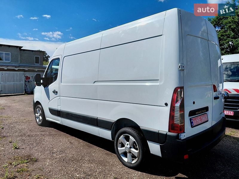 Вантажний фургон Renault Master 2022 в Івано-Франківську