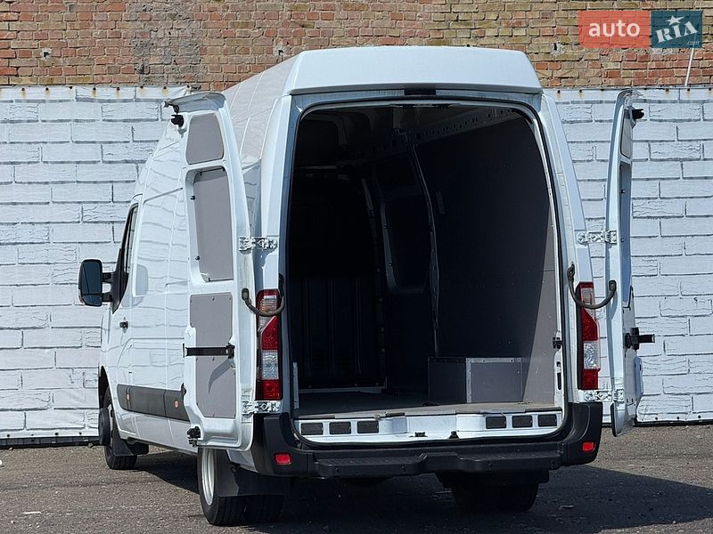 Грузовой фургон Renault Master 2024 в Киеве
