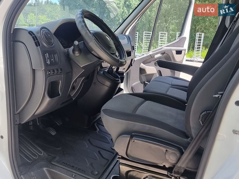 Микроавтобус грузовой (до 3,5т) Renault Master 2017 в Василькове