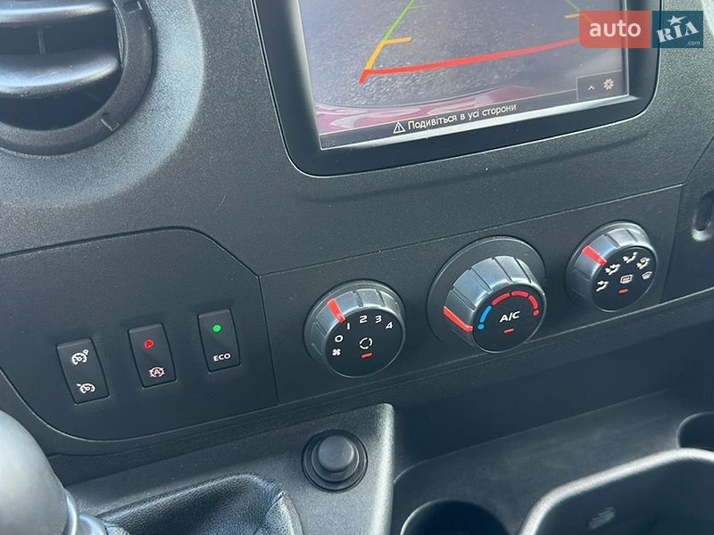 Вантажний фургон Renault Master 2019 в Львові