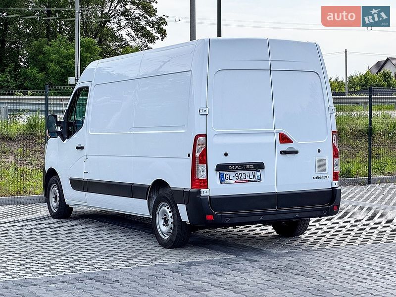 Вантажний фургон Renault Master 2022 в Рівному