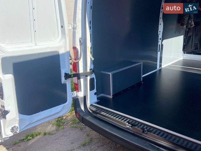 Грузовой фургон Renault Master 2020 в Хмельницком