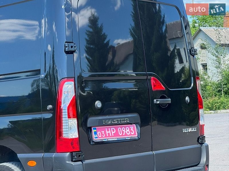 Вантажний фургон Renault Master 2021 в Рівному