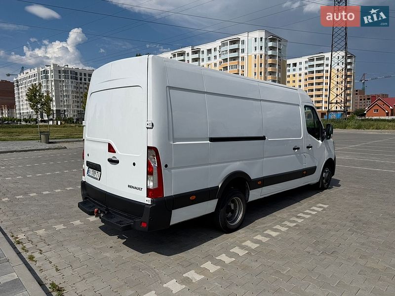 Микроавтобус грузовой (до 3,5т) Renault Master 2022 в Буче