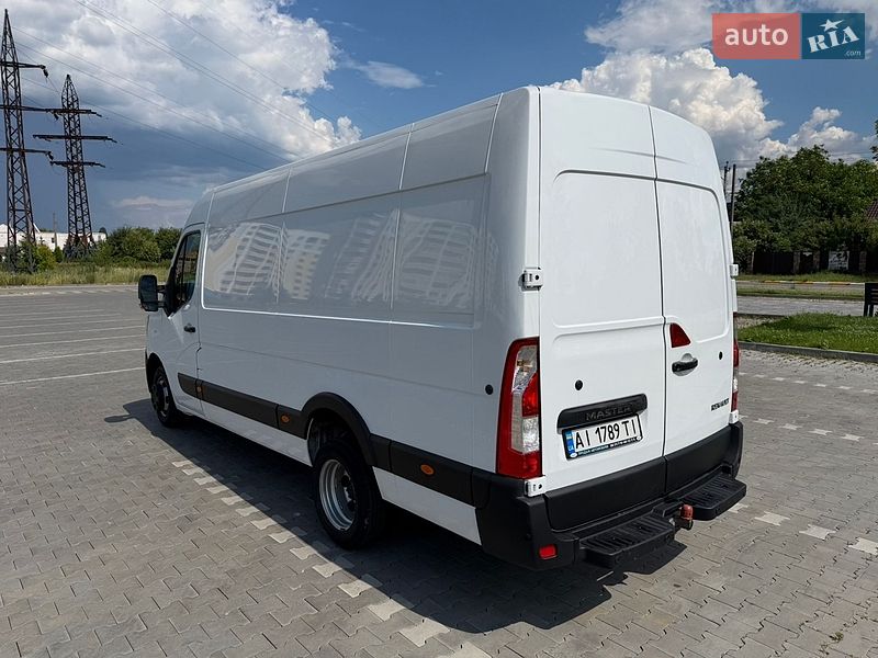 Микроавтобус грузовой (до 3,5т) Renault Master 2022 в Буче