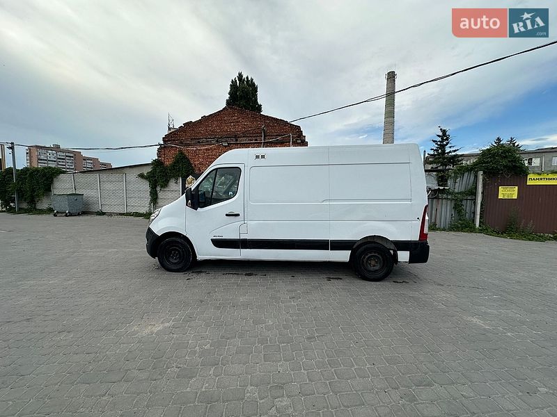 Вантажний фургон Renault Master 2011 в Харкові