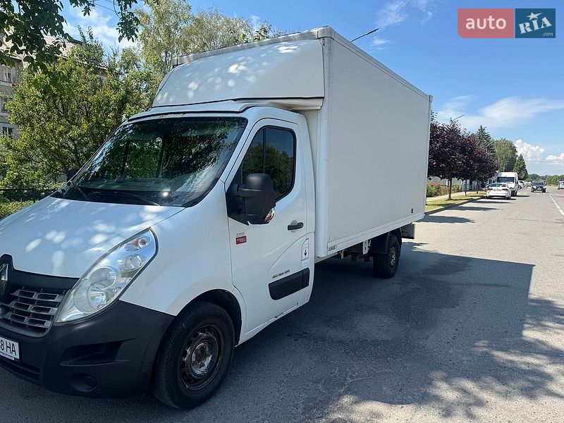 Грузовой фургон Renault Master 2015 в Львове