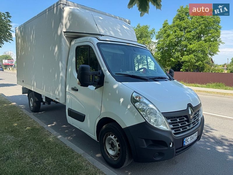 Грузовой фургон Renault Master 2015 в Львове