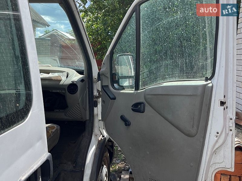 Вантажний фургон Renault Master 2002 в Сумах