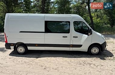 Вантажний фургон Renault Master 2015 в Полтаві