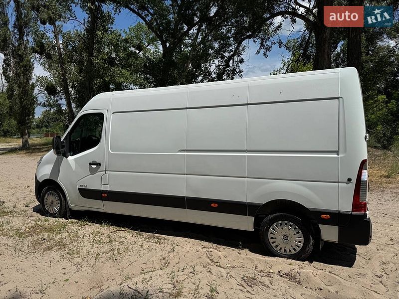 Грузовой фургон Renault Master 2015 в Полтаве