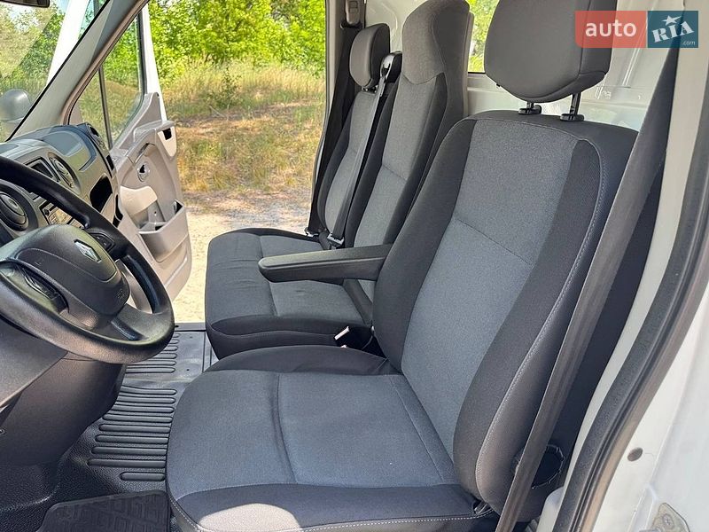 Грузовой фургон Renault Master 2015 в Полтаве