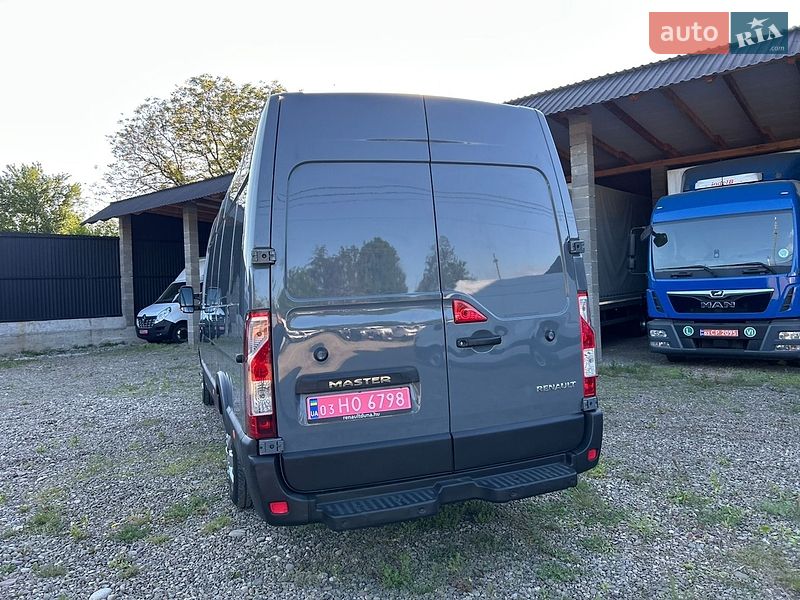 Вантажний фургон Renault Master 2022 в Хусті