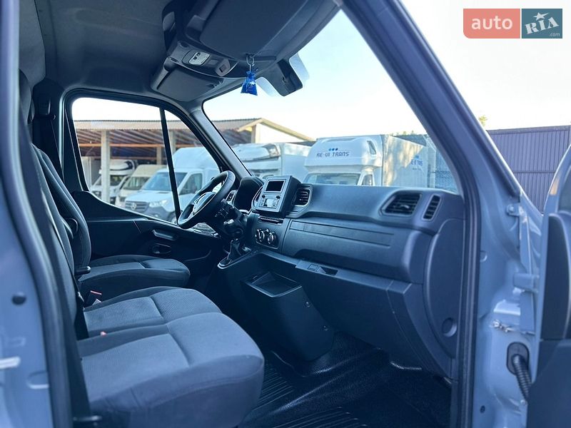 Вантажний фургон Renault Master 2022 в Хусті