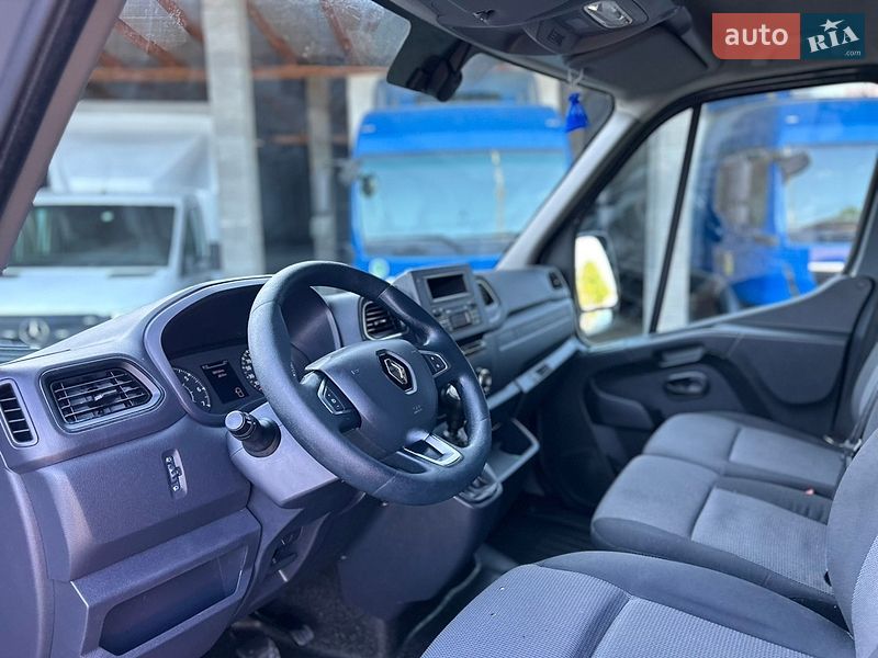 Вантажний фургон Renault Master 2022 в Хусті