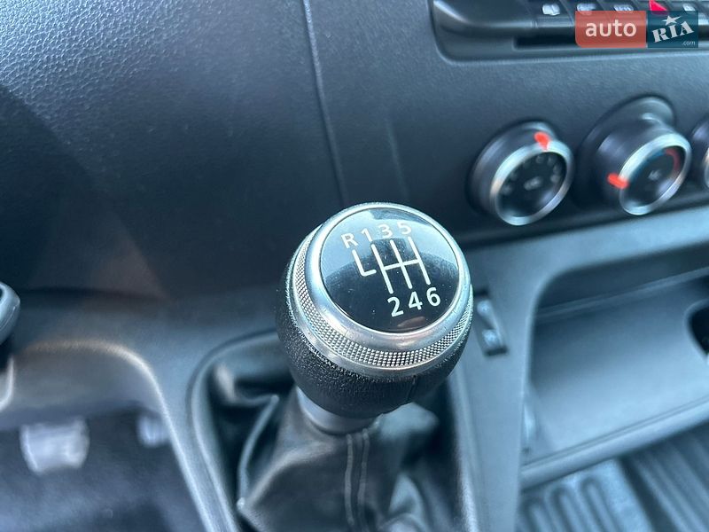 Вантажний фургон Renault Master 2022 в Хусті