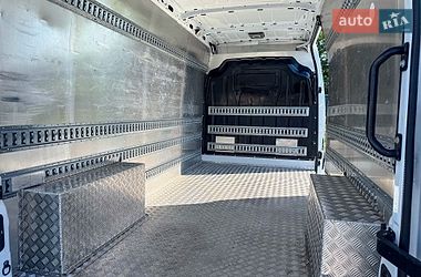 Вантажний фургон Renault Master 2021 в Рівному