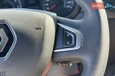 Вантажний фургон Renault Master 2021 в Рівному