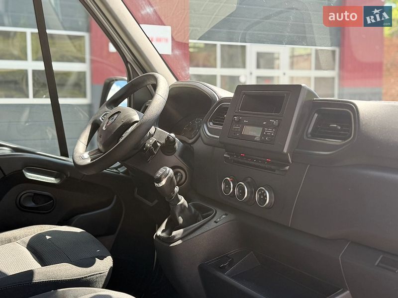 Вантажний фургон Renault Master 2021 в Дубні