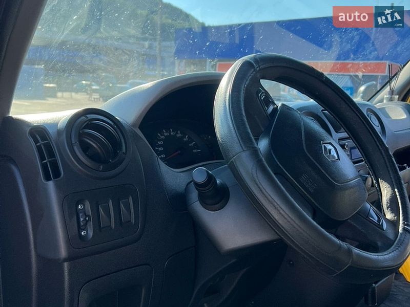 Тентований Renault Master 2014 в Мукачевому