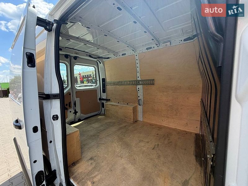Вантажний фургон Renault Master 2021 в Вінниці