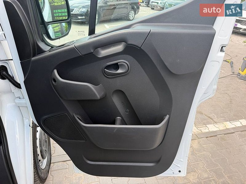 Вантажний фургон Renault Master 2021 в Вінниці