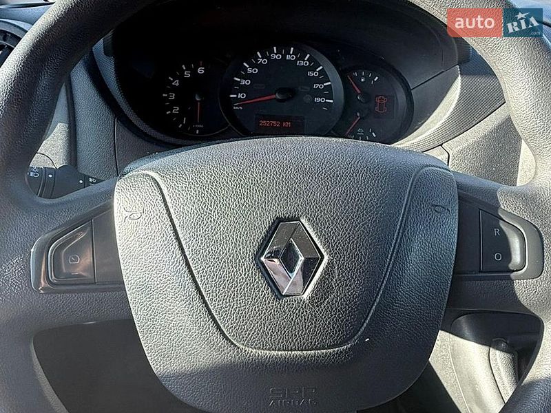 Грузовой фургон Renault Master 2018 в Бучаче