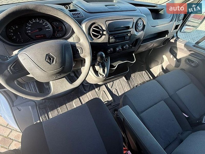 Грузовой фургон Renault Master 2018 в Бучаче
