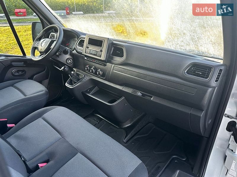 Вантажопасажирський фургон Renault Master 2024 в Ковелі