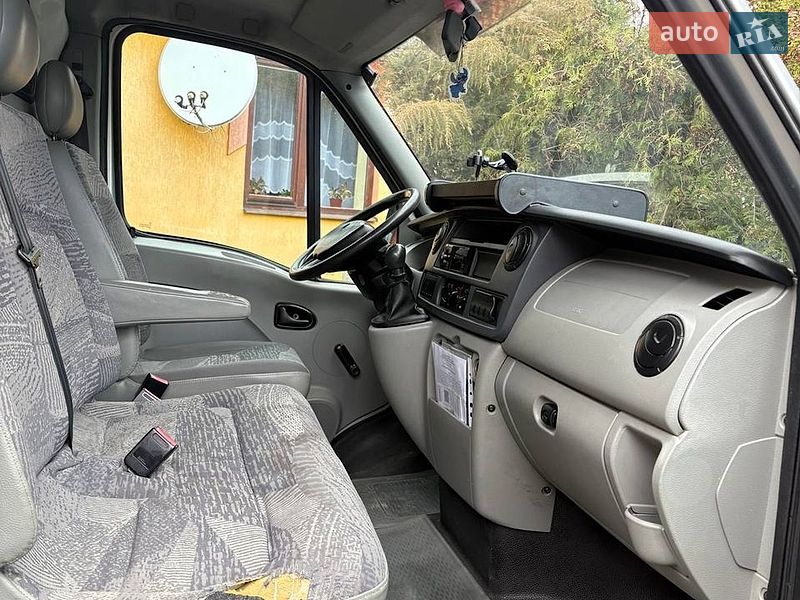 Грузовой фургон Renault Master 2006 в Рава-Русской