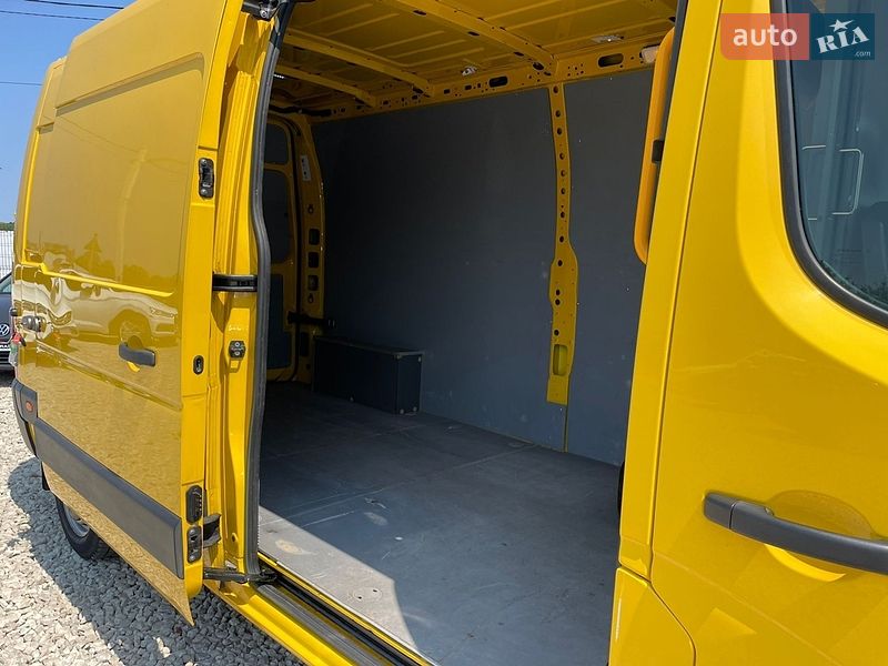 Мікроавтобус вантажний (до 3,5т) Renault Master 2021 в Львові
