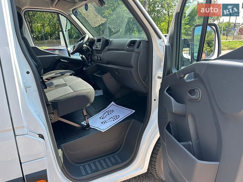 Грузовой фургон Renault Master 2023 в Ровно