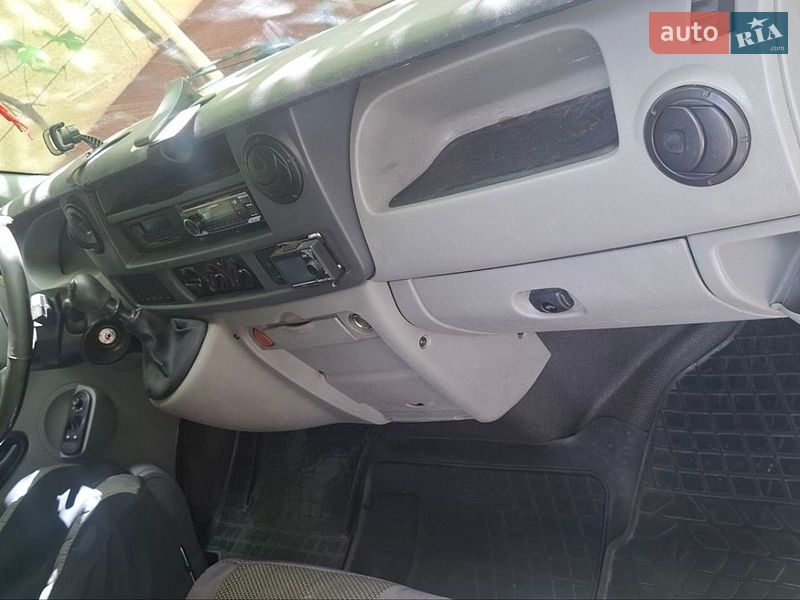 Мінівен Renault Master 2003 в Мукачевому