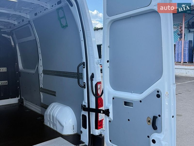 Грузовой фургон Renault Master 2022 в Луцке