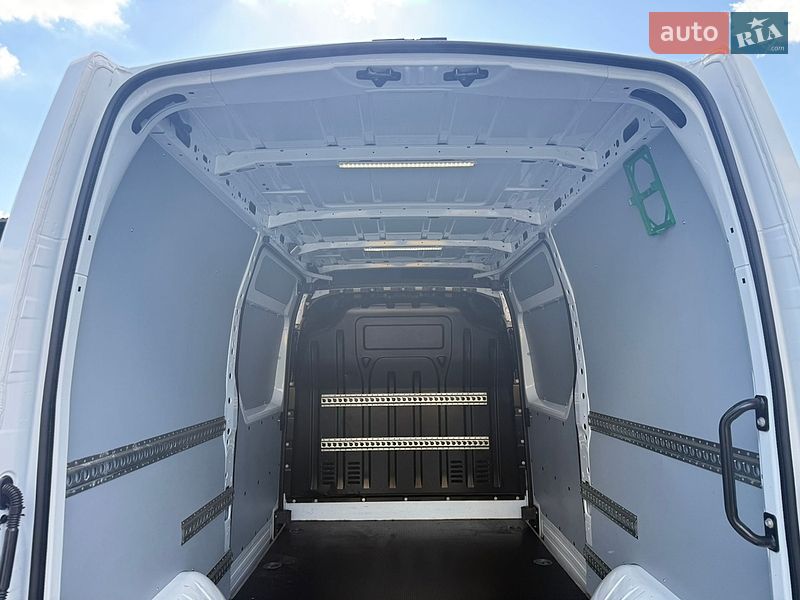 Грузовой фургон Renault Master 2022 в Луцке