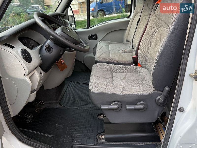 Мінівен Renault Master 2006 в Івано-Франківську