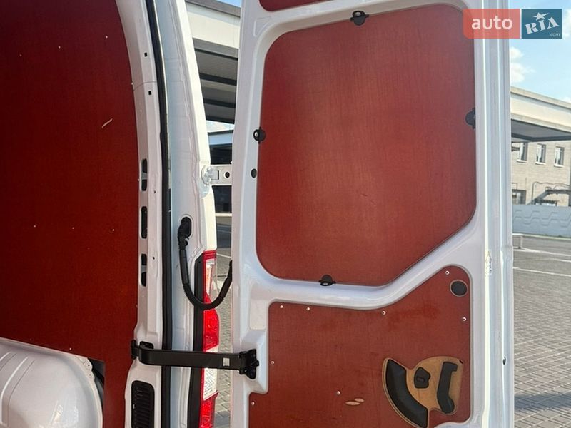 Грузовой фургон Renault Master 2022 в Днепре