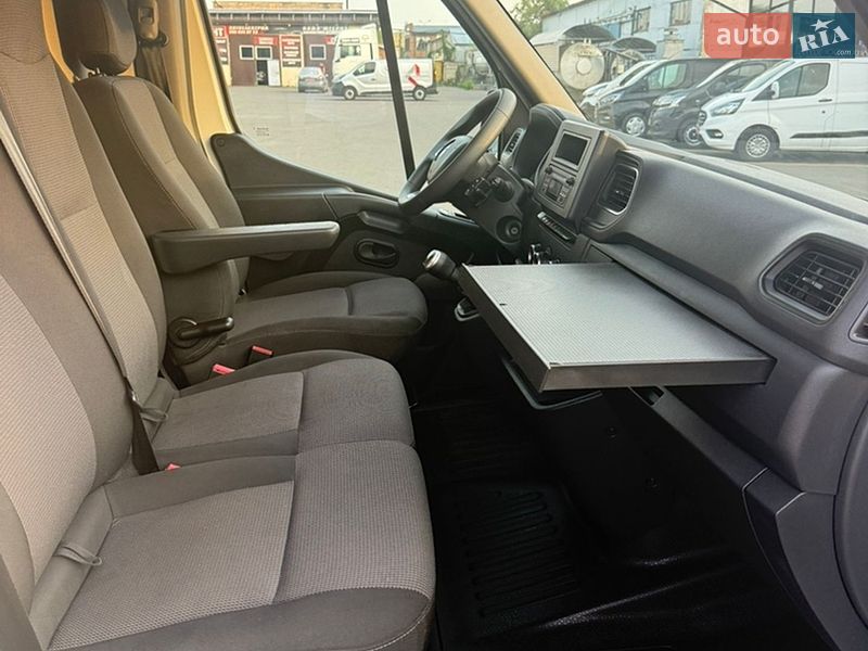Грузовой фургон Renault Master 2021 в Луцке