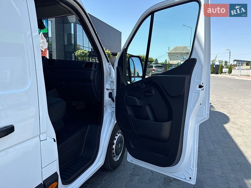 Грузовой фургон Renault Master 2023 в Луцке