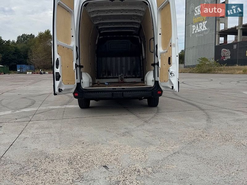 Грузовой фургон Renault Master 2020 в Киеве