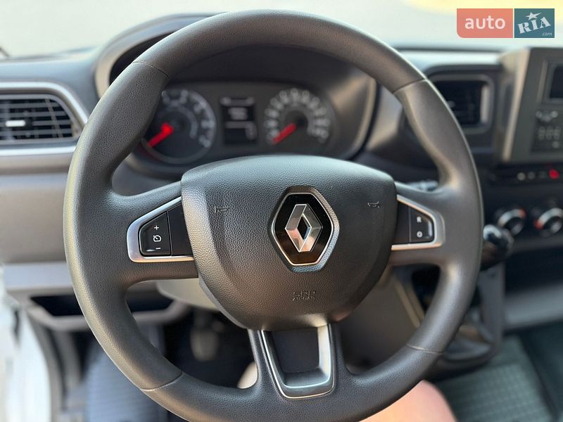 Вантажний фургон Renault Master 2023 в Дубні