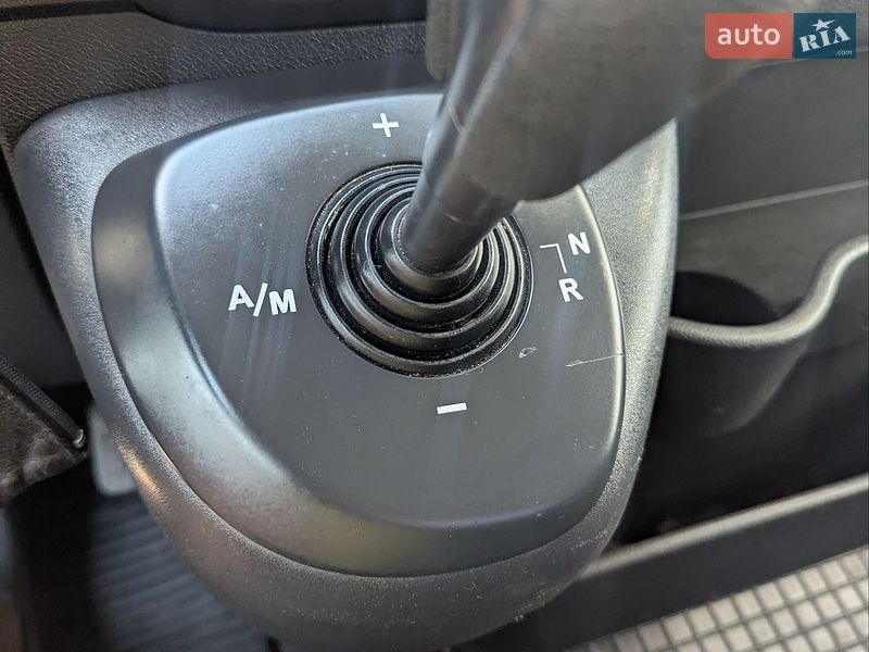 Автовоз Renault Master 2011 в Ровно