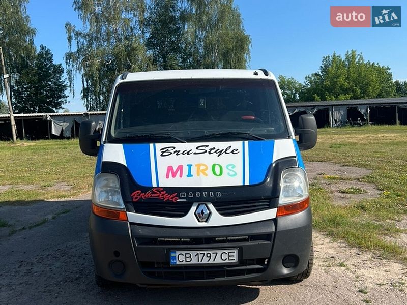 Вантажопасажирський фургон Renault Master 2010 в Чернігові