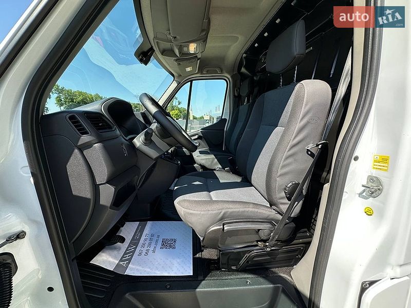 Грузовой фургон Renault Master 2020 в Львове