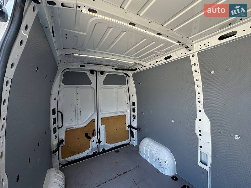 Грузовой фургон Renault Master 2020 в Львове
