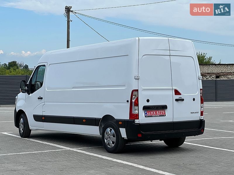 Грузовой фургон Renault Master 2023 в Дубно