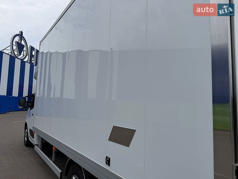 Вантажний фургон Renault Master 2022 в Дубні